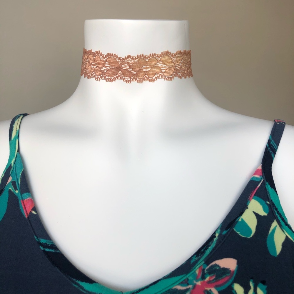 Lace choker from ALDO